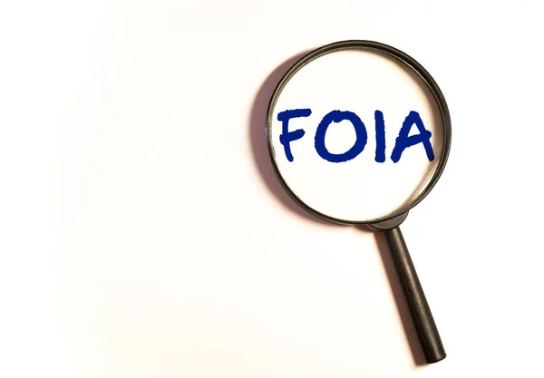 Документ з Законом про свободу інформації FOIA на столі — стокове фото