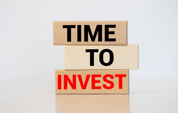 Time Invest Concept Wooden Block — Stock Photo, Image