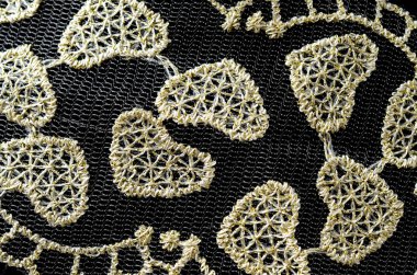 siyah bir arka plan üzerinde beyaz dantel