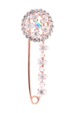 beyaz bir arka plan üzerinde iğne şeklinde broş