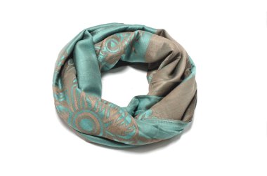 desenli beyaz izole kadın eşarp