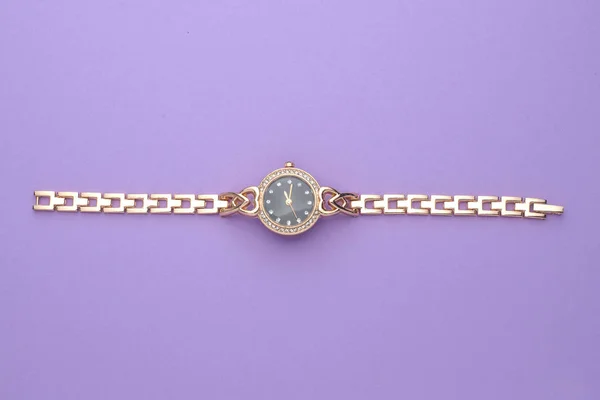 Relojes Pulsera Oro Las Mujeres Con Diamantes Aislados —  Fotos de Stock