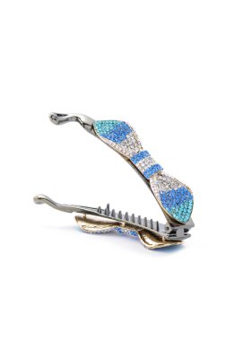 Beyaz bir arka plan üzerinde barrette yay