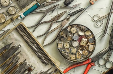 İşyeri saatçi, saatçi araçları