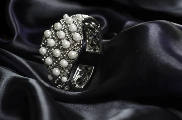 Pearl Bracelet Silk — Stock Photo, Image