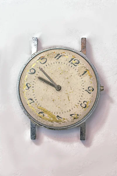 Vintage Παλιό Ρολόι Χεριού Λευκό Φόντο — Φωτογραφία Αρχείου