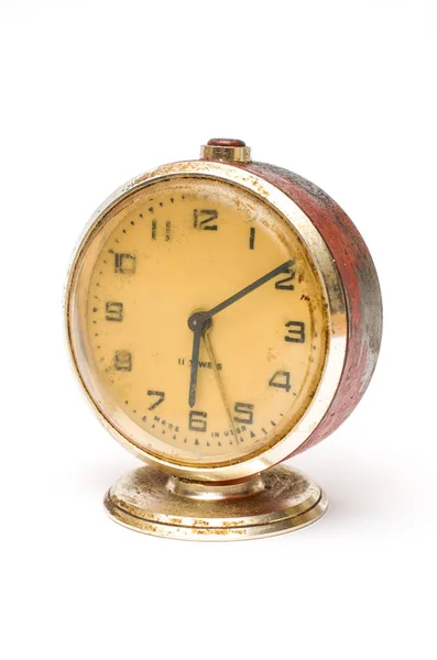 Reloj Despertador Mecánico Antiguo Sobre Fondo Blanco —  Fotos de Stock
