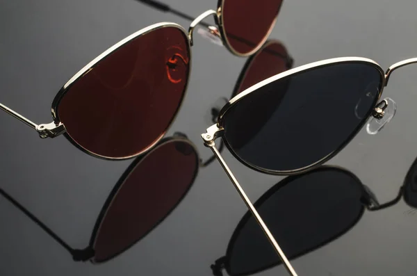 Sonnenbrille Katzenauge Metallrahmen Isoliert Auf Schwarz — Stockfoto
