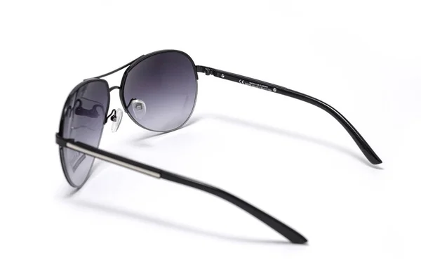 Solglasögon Med Blått Glas Järn Ram Isolerad Vit — Stockfoto