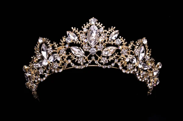 Diadema Dourado Com Diamantes Isolados Preto — Fotografia de Stock