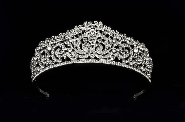 Diadema Plata Con Diamantes Aislados Negro —  Fotos de Stock