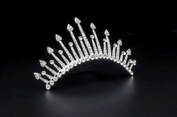 Diadema Plata Con Diamantes Aislados Negro —  Fotos de Stock