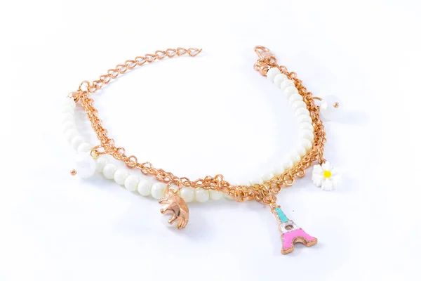 Pulsera Con Perlas Colgantes Aislados Blanco —  Fotos de Stock