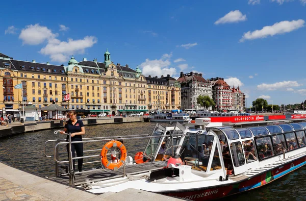 Estocolmo Suecia Julio 2018 Barco Turístico Operado Por Red Sightsseeing — Foto de Stock