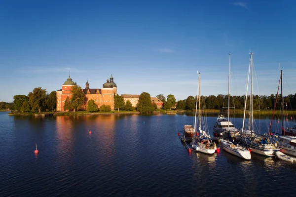 Mariefred Sweden August 2018 Morning Light 16Th Century Gripsholm Castle — Stock Photo, Image