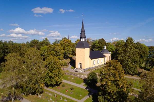 Bjornlunda 2018年9月2日 Bjornlunda 教堂的鸟瞰图 — 图库照片