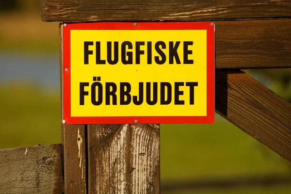 Zweedse Bord Met Tekst Vliegvissen Verboden — Stockfoto