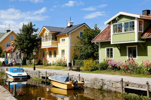 Trosa Sweden Juky 2013 Family Wooden Houses Alongside River — Stock Photo, Image