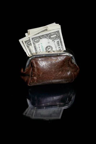 Bolso Marrón Con Billetes Dólar Estadounidense Sobre Fondo Negro —  Fotos de Stock