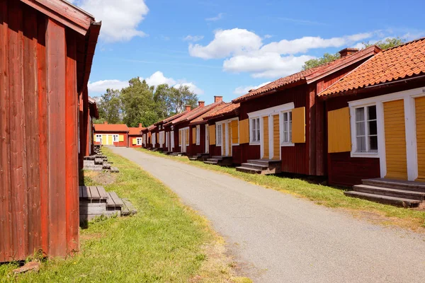 Lovanger Suecia Junio 2018 Viejas Cabañas Madera Tradicionales Rojas Seguidas —  Fotos de Stock