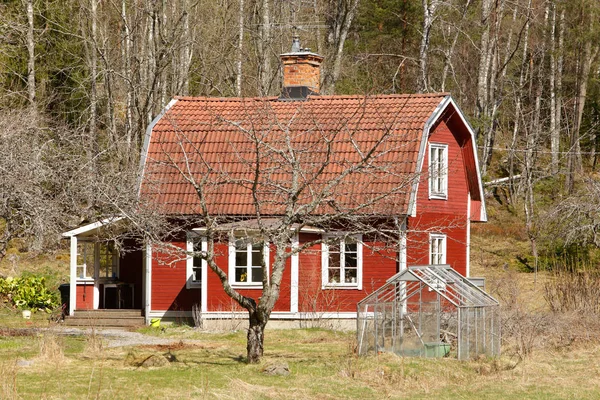 Red dwelling — Stock Photo, Image