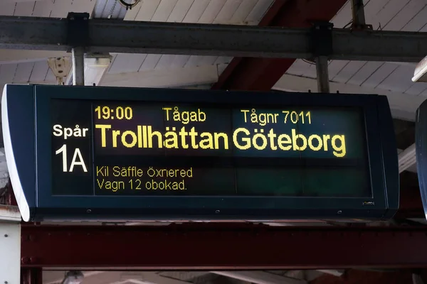 Pociąg destynacje Trollhattan i Göteborg — Zdjęcie stockowe