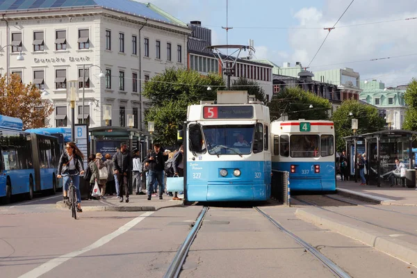 Tramvaylar durakta — Stok fotoğraf