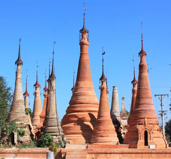 Grupo Pagodes Pedra Dien Localizado Lado Sudoeste Lago Inle Mianmar — Fotografia de Stock