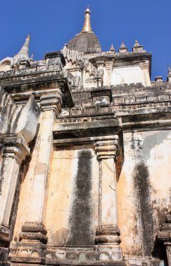 Bagan, Myanmar 'daki Ananda Tapınağının güzel mimarisi