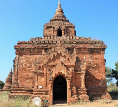 Bagan, Myanmar 'daki eski, iyi korunmuş taş pagoda kalıntıları.