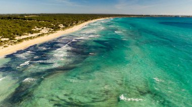 Trenc Mayorka İspanya plajının havadan görünüşü