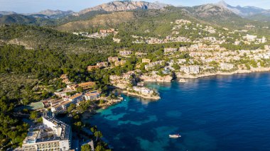 Mallorca İspanya, Cala Fornell Körfezi üzerinde hava manzarası