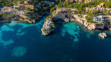 Mallorca İspanya, Cala Fornell Körfezi üzerinde hava manzarası