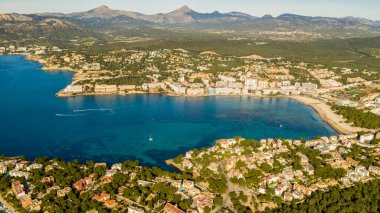 Santa Ponsa Mallorca İspanya limanının havadan görünüşü
