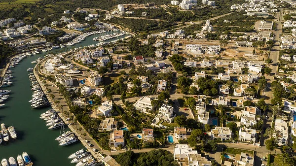 Cala Dor Majorca İspanya limanı ve körfezin havadan görünüşü