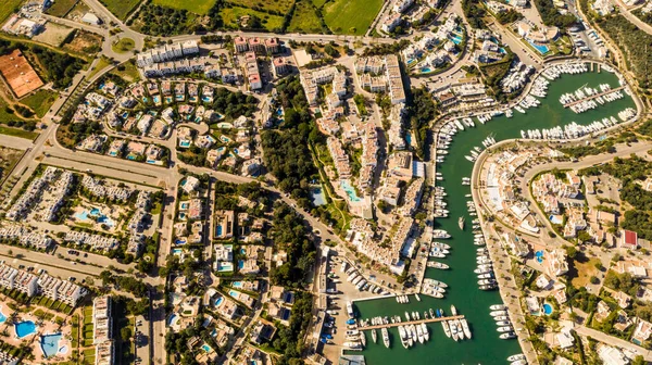 Cala Dor Majorca İspanya limanı ve körfezin havadan görünüşü