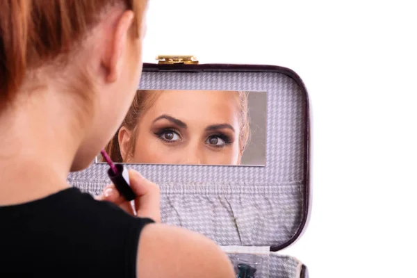 Fixing my makeup — Stock Photo, Image