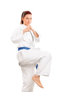 Bir kimono genç kız bir tekme için hazırlanıyor