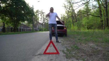 Acil arama yapma bozuldu araç duran sürücü.