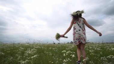 Hamile kadın papatya çiçekler Buket.