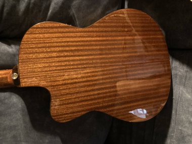 gitar gövdesi arka kitabı eşleştirildi