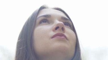 Sadık kadın yüz closeup, dini olan dişi inanıyorum Tanrı inancı arar