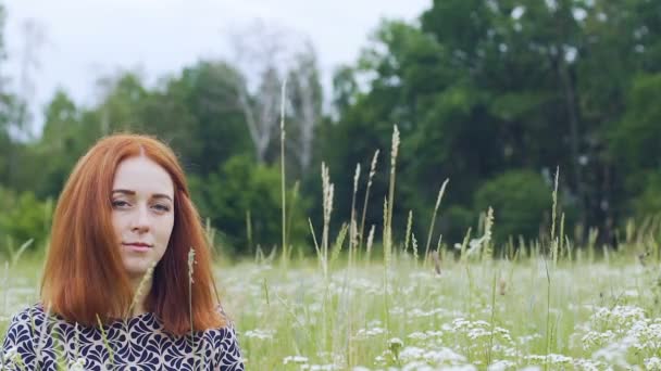 Deep Look Red Haired Woman Outdoors Calmness Place Text Slow — Stock Video