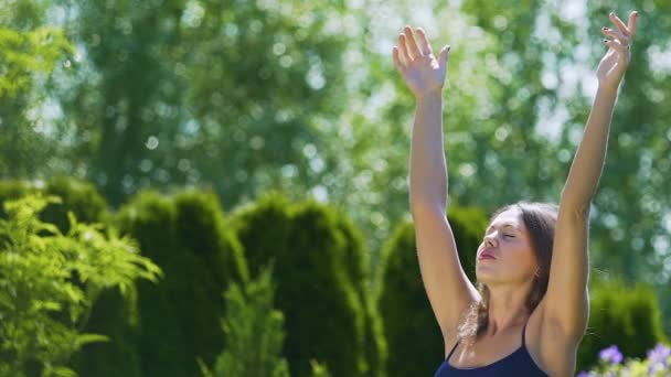 Woman Senses Nature Power Extra Sensory Abilities Sun Energy Prana — Stock Video