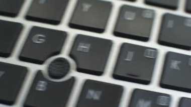 İş butonu bilgisayar klavye, el parmakları tuşuna basın.