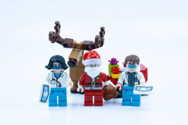 Noel Baba ve COVID 19 gönüllü 