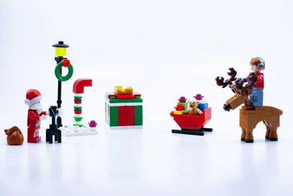 Weihnachtsmann Macht Ein Foto Von Einem Jungen — Stockfoto