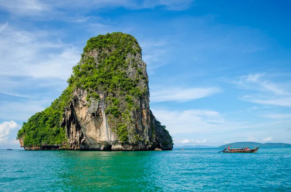 Krabi, Tayland, Thailand teknesi ile deniz ada