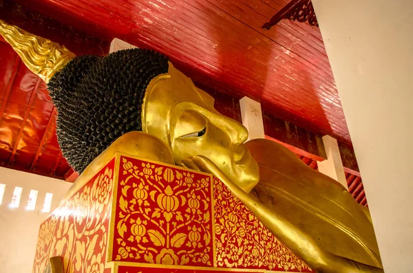 Nan Tayland Kilisede Yatan Buda Heykeli — Stok fotoğraf