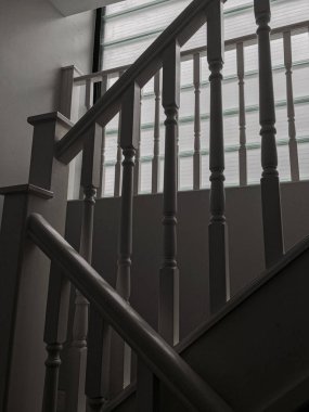 Bir binanın merdiveni